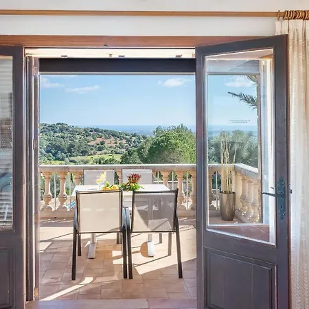 Holiday home Roca Es Carritxo