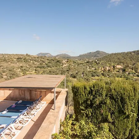 Holiday home Roca Es Carritxo